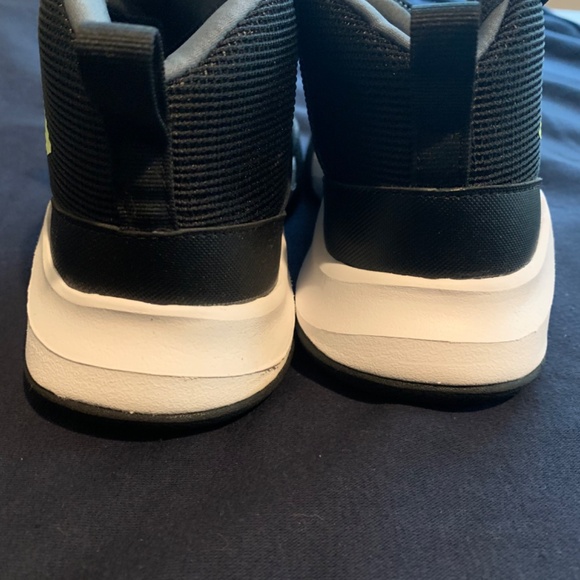 New Adidas “Own The Game” Basketball Sneakers 5Y - Picture 4 of 7